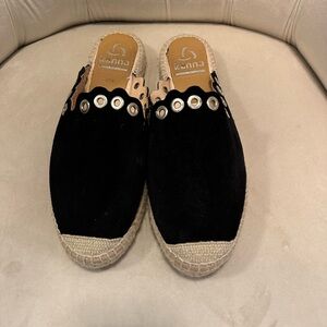 Kanna Black Suede Gromlet slip on espadrilles size 40 US size 9.5